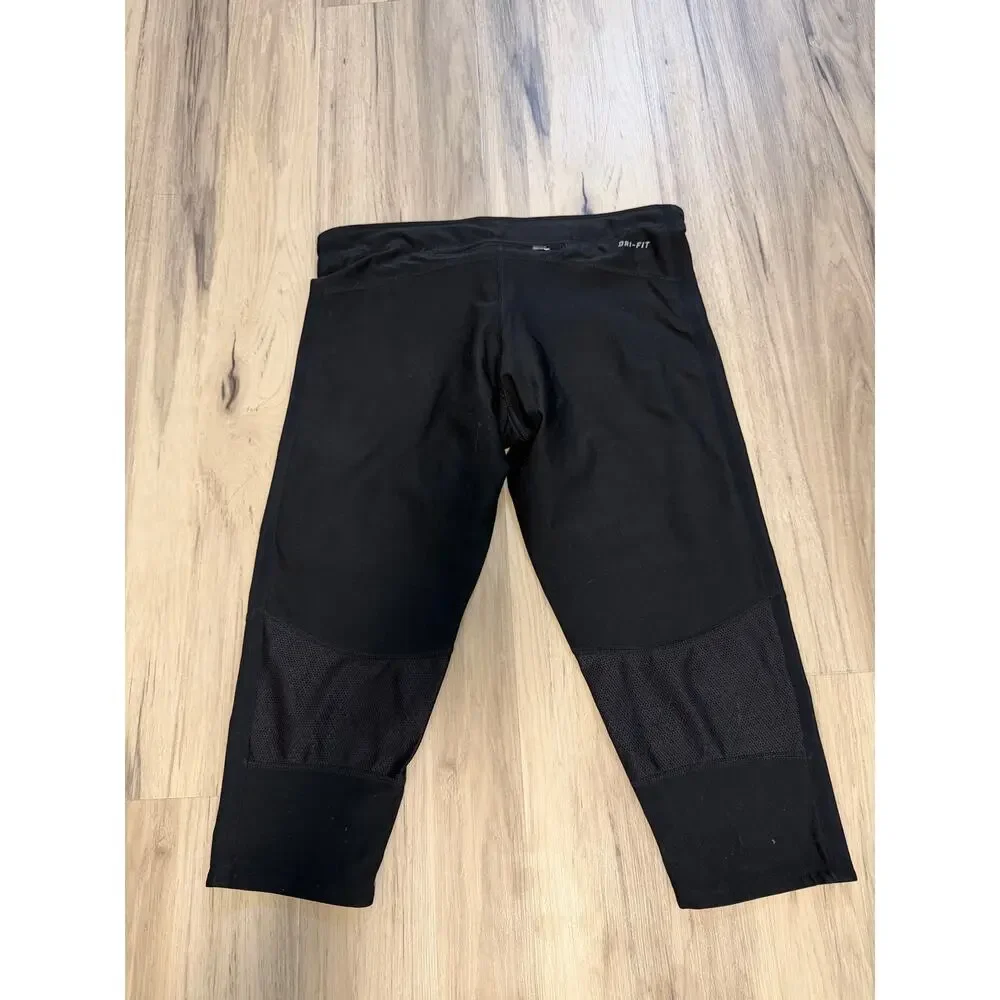 Nike Women's Dri-Fit Tech Capris Running Pants Style 695386-010 Size Med Black